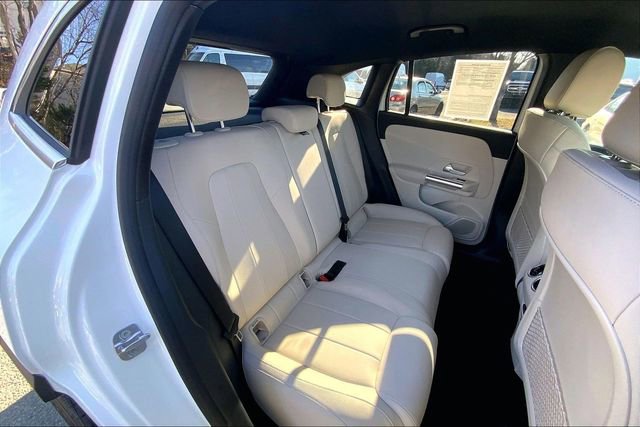 Used 2025 Mercedes-Benz GLA 250 4MATIC image 15