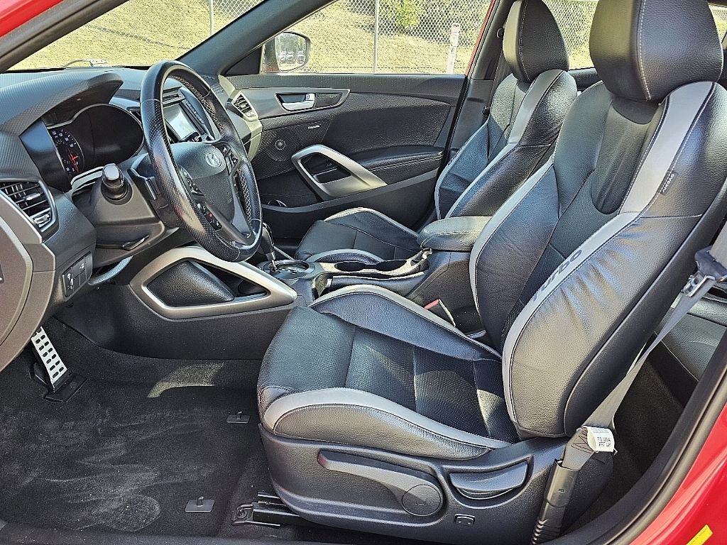 Used 2016 Hyundai Veloster Turbo image 24