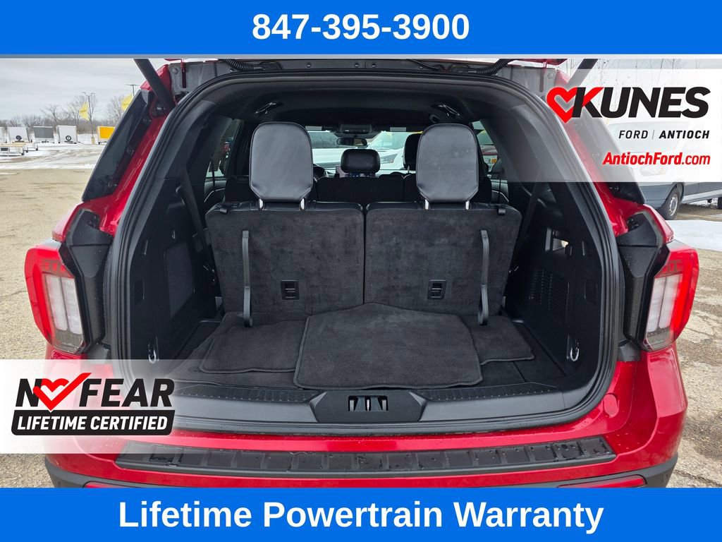 Used 2025 Ford Explorer ST-Line w/ ST-Line Street Pack image 26
