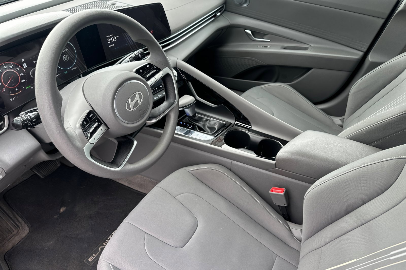 Certified 2024 Hyundai Elantra Blue FWD image 10