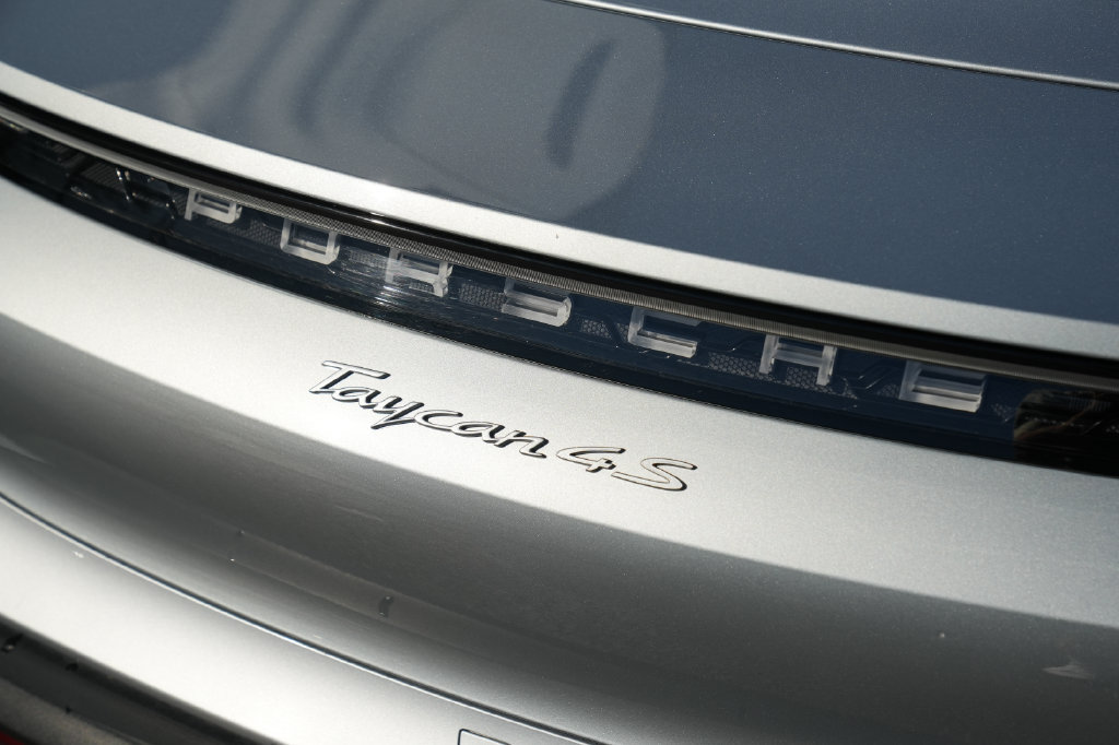 Certified 2021 Porsche Taycan 4S AWD/4WD image 16