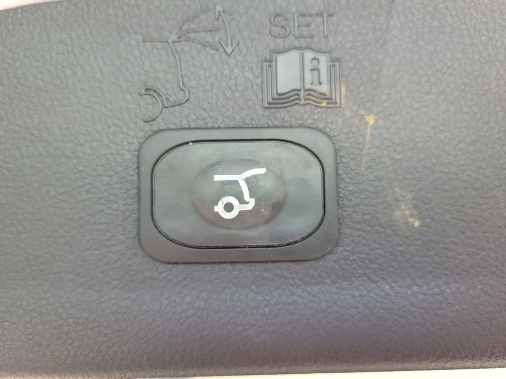 Used 2016 Ford Escape Titanium w/ Equipment Group 301A FWD image 15