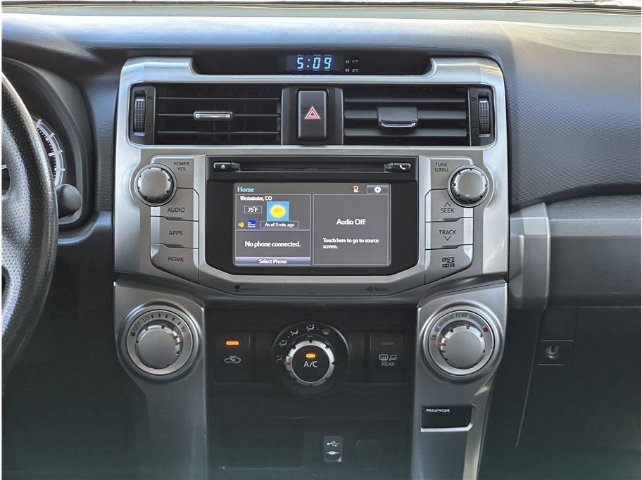 Used 2015 Toyota 4Runner SR5 Premium image 23