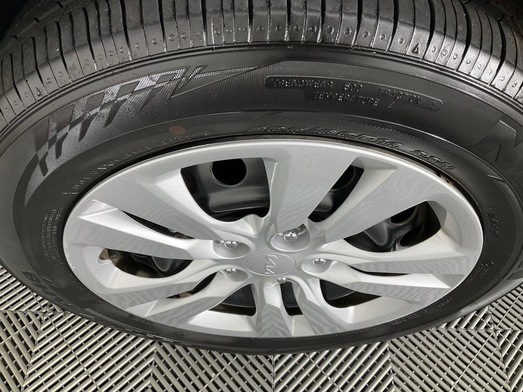 Certified 2023 Kia Soul LX image 10