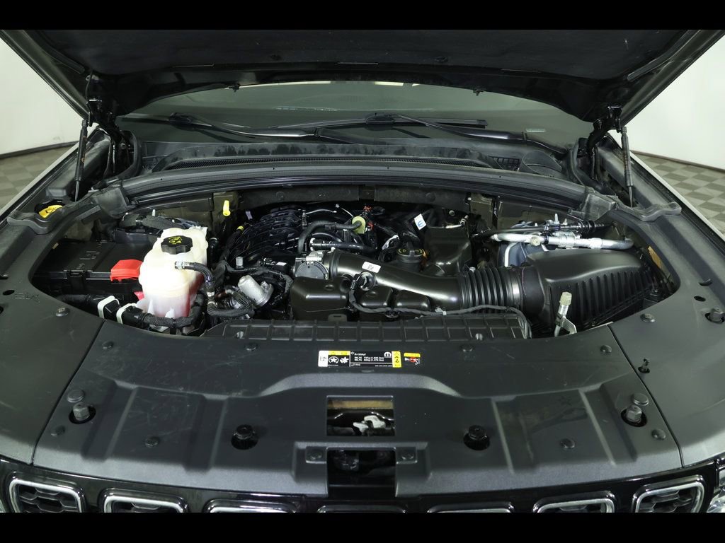 Used 2023 Jeep Grand Cherokee L Limited w/ Luxury Tech Group II image 22