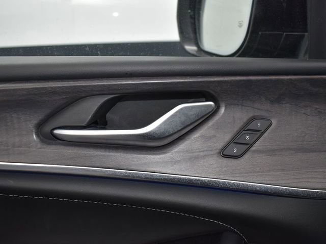 Used 2023 Jeep Grand Cherokee L Overland image 13