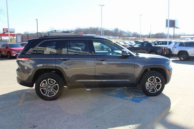 Used 2022 Jeep Grand Cherokee Trailhawk w/ ADV Protech Group II image 5