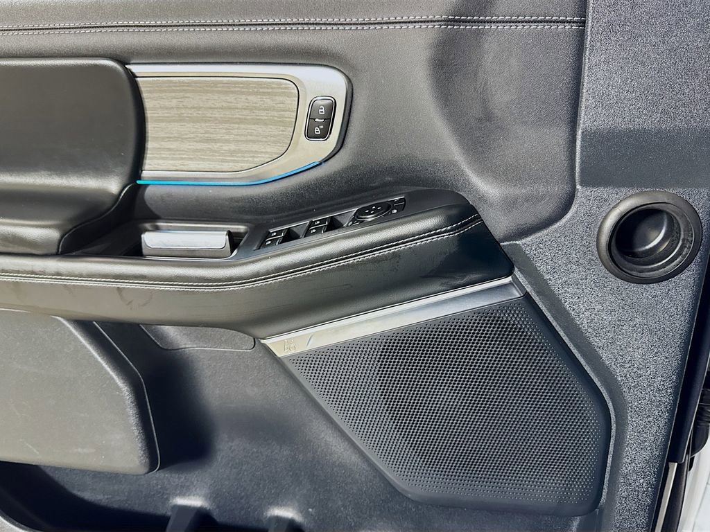 Used 2025 Ford Expedition Max Platinum image 16