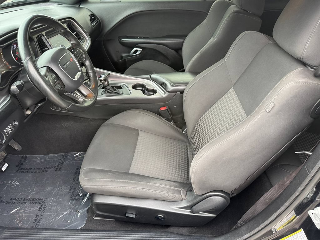 Used 2019 Dodge Challenger R/T RWD image 10