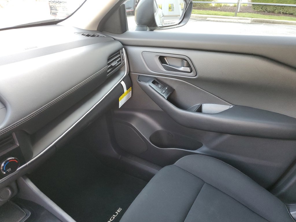 Certified 2025 Nissan Rogue S AWD/4WD image 35