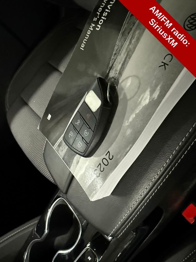 Used 2023 Buick Envision Preferred image 30