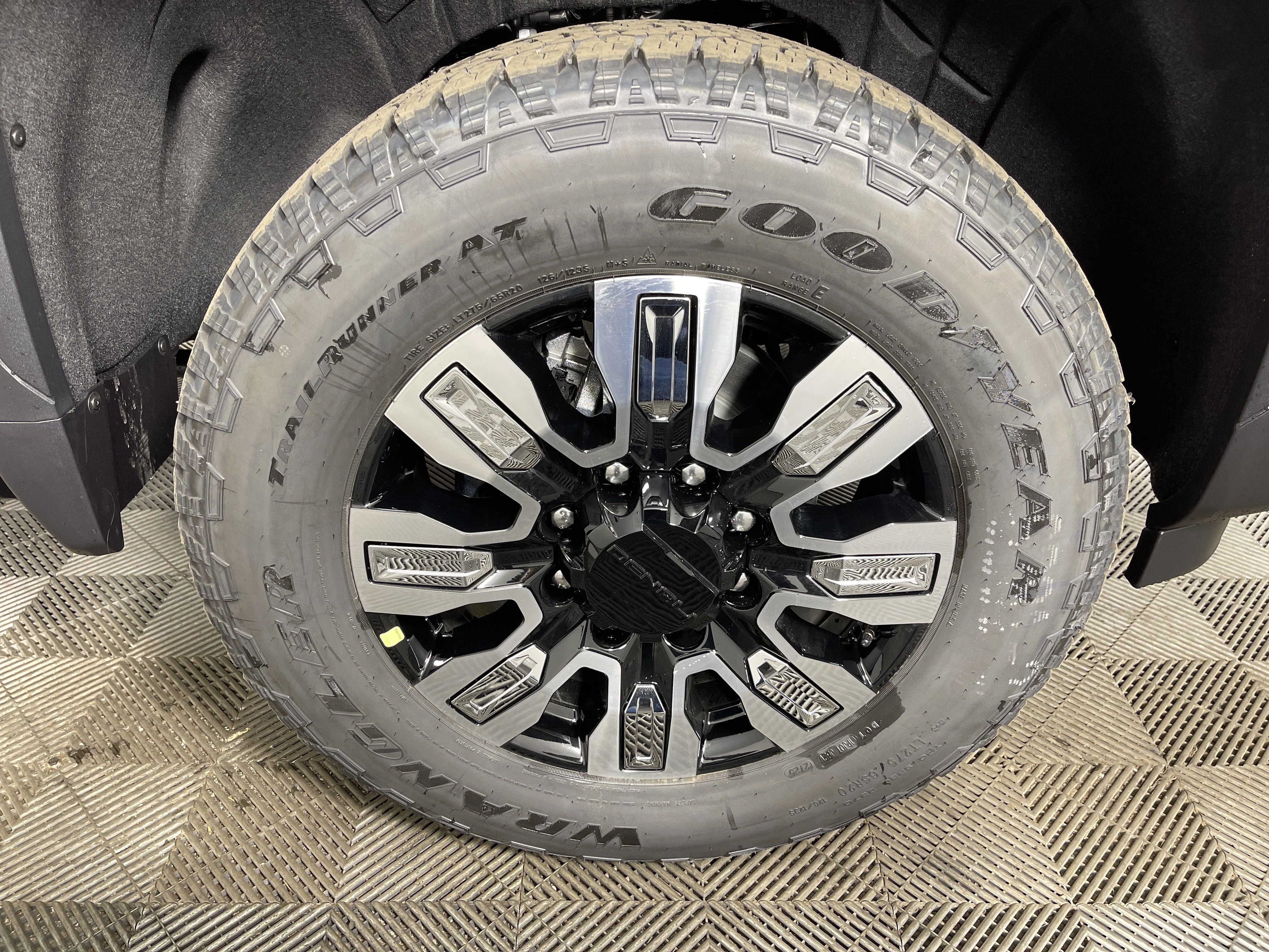 New 2026 GMC Sierra 2500 Denali w/ Denali Reserve Package image 11