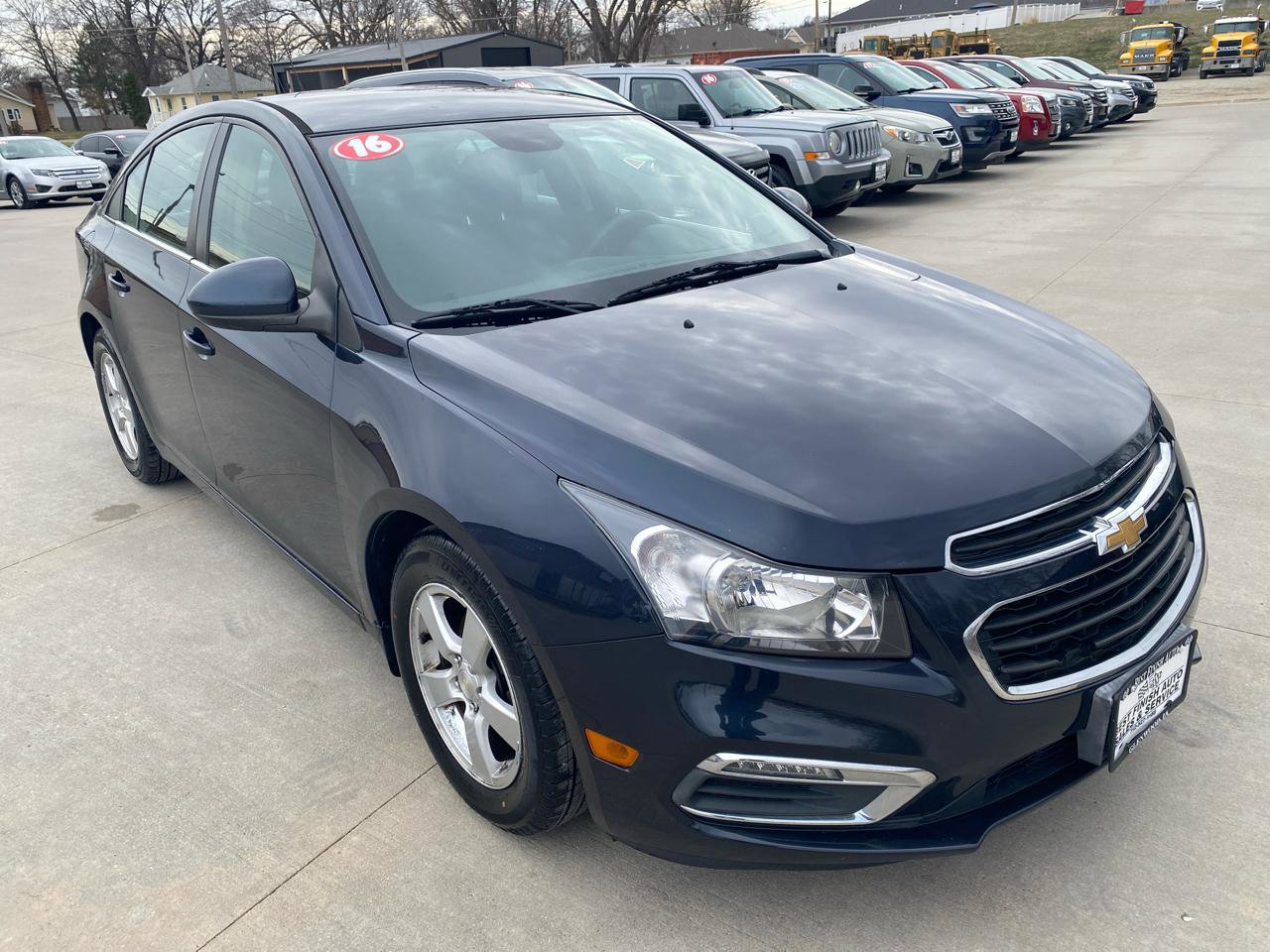 Used 2016 Chevrolet Cruze LT image 4