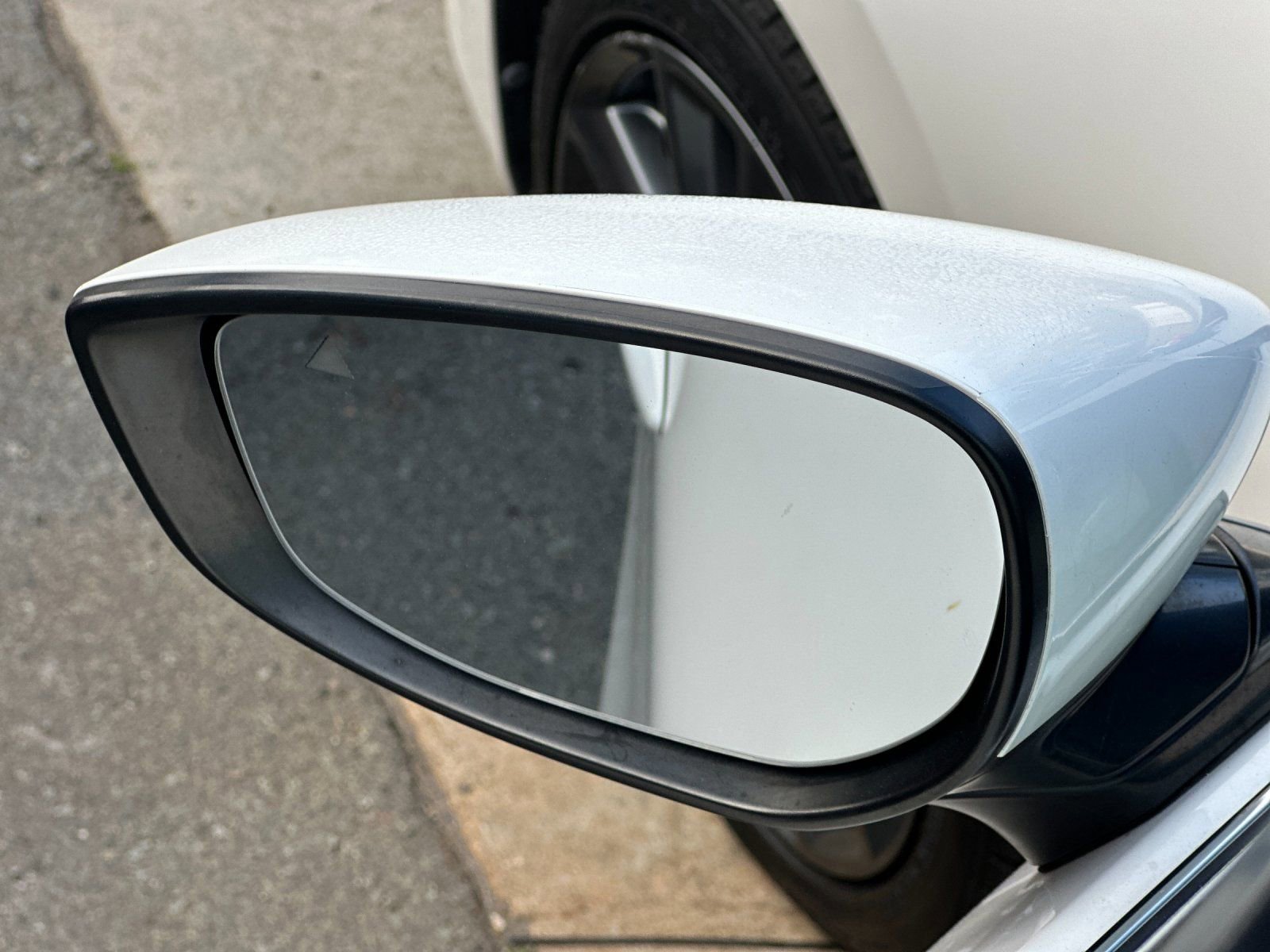 Used 2020 MAZDA MAZDA3 Hatchback image 31