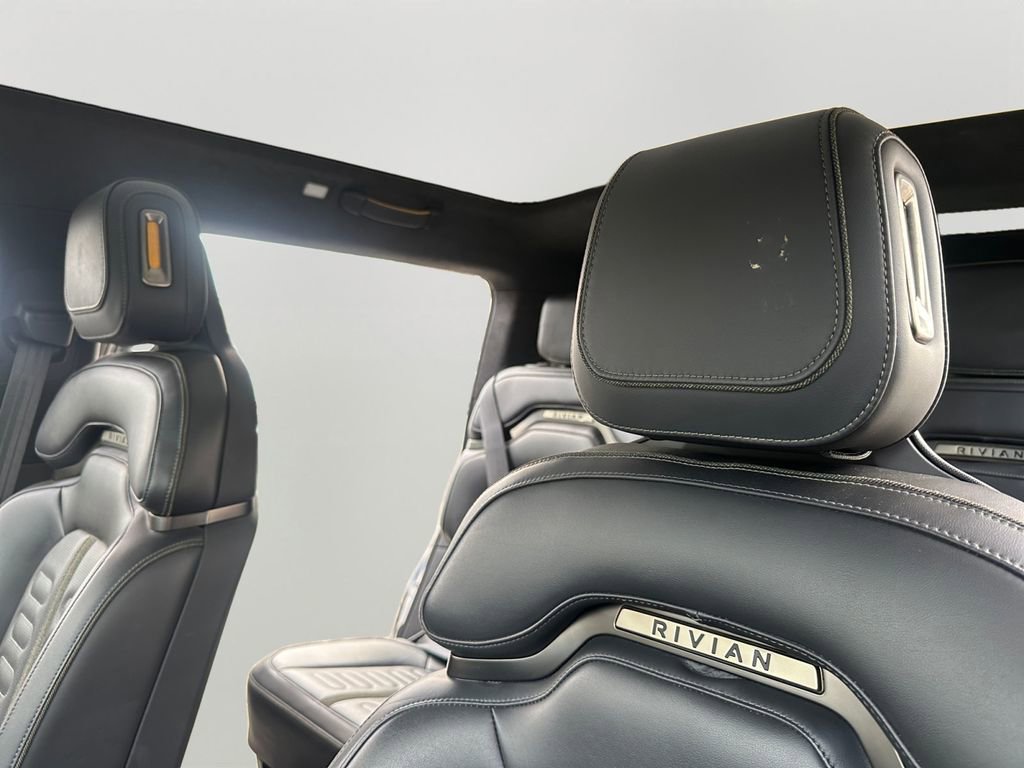 Used 2025 Rivian R1S Adventure image 19