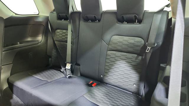 Certified 2025 Nissan Pathfinder SV FWD image 23