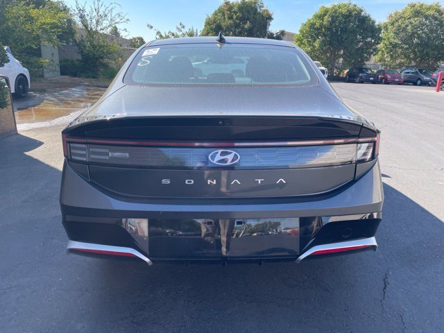 Used 2025 Hyundai Sonata SEL FWD image 5