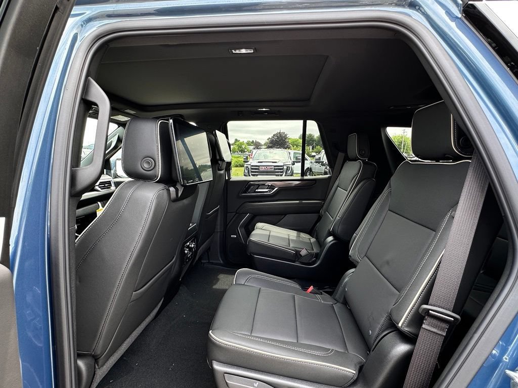 New 2026 GMC Yukon Elevation w/ Elevation Premium Package AWD/4WD image 18