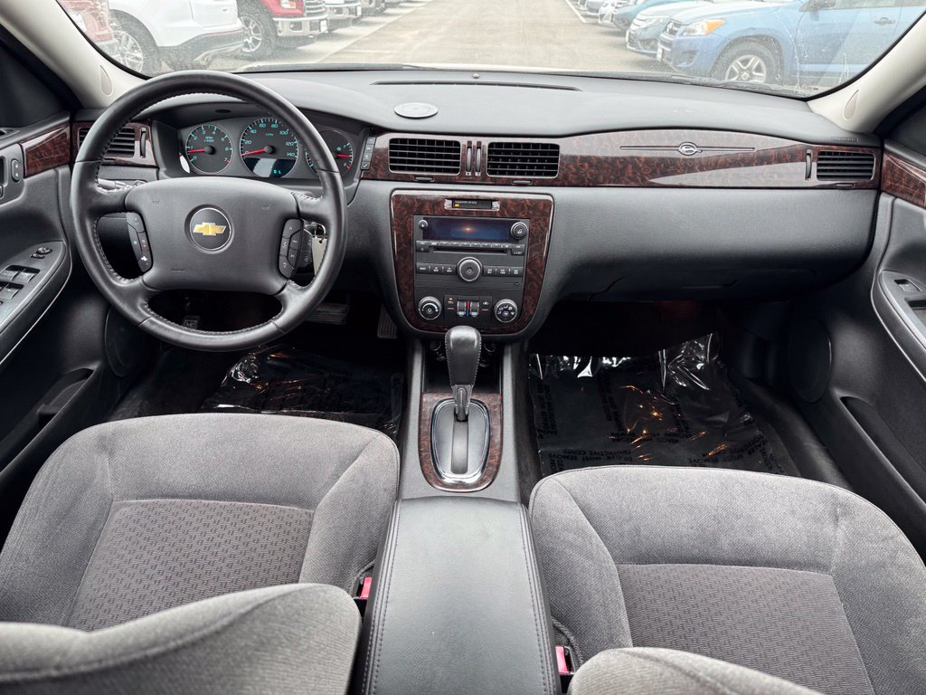 Used 2013 Chevrolet Impala LT FWD image 11