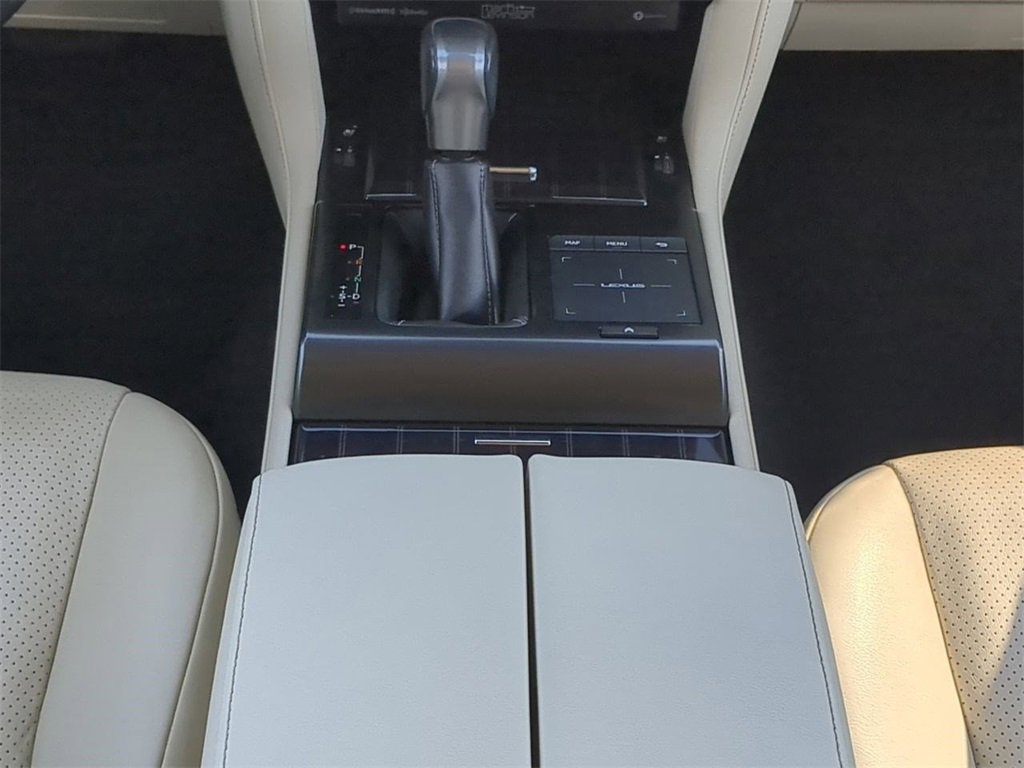 Used 2022 Lexus GX 460 Luxury w/ Sport Design Package image 20