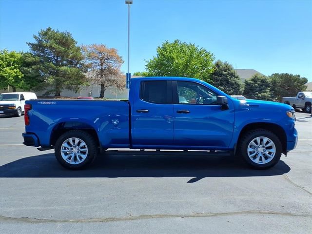 Certified 2022 Chevrolet Silverado 1500 Custom w/ LPO, Dark Essentials Package AWD/4WD image 4