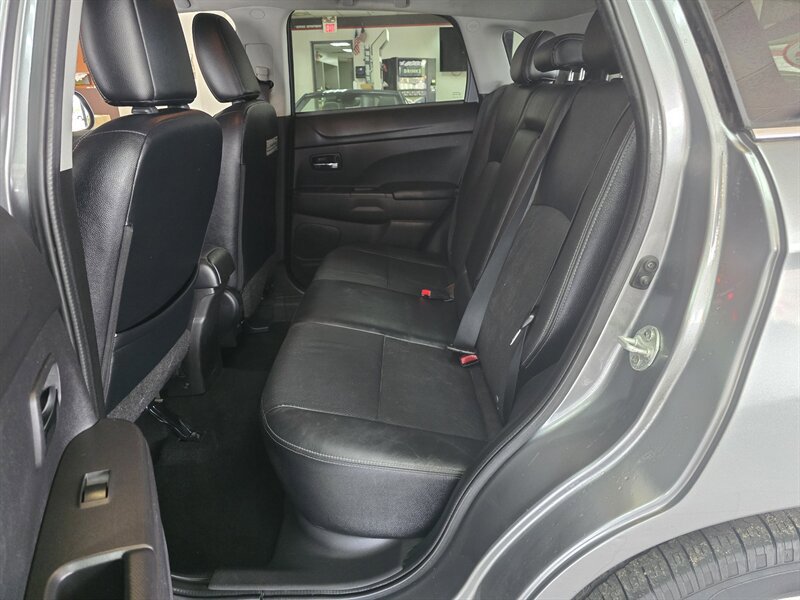 Used 2015 Mitsubishi Outlander Sport SE AWD/4WD image 11