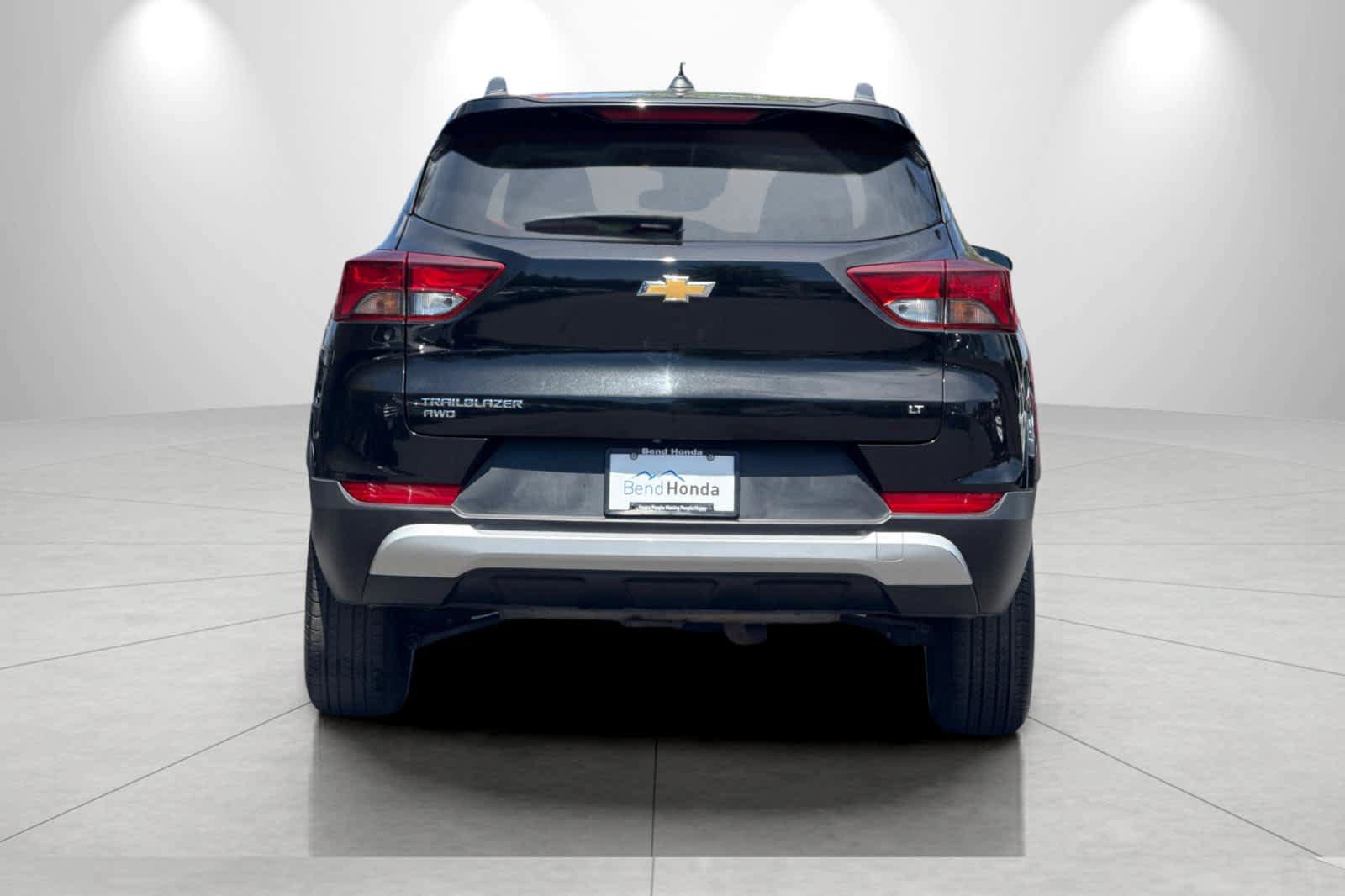 Used 2025 Chevrolet TrailBlazer LT AWD/4WD image 7