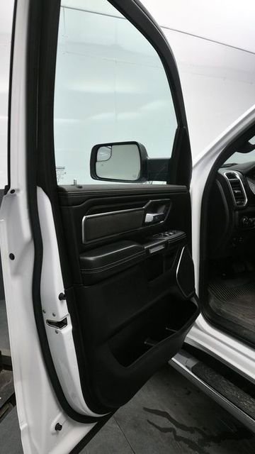Used 2024 RAM 1500 Laramie AWD/4WD image 16
