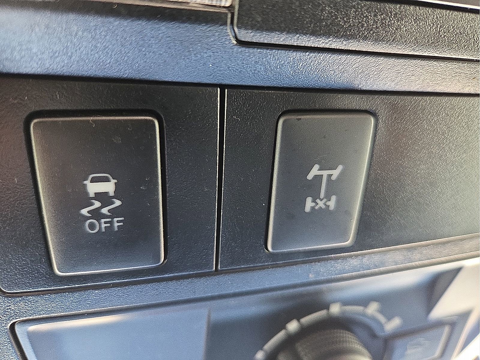 Used 2018 Toyota Tacoma TRD Off-Road w/ Technology Package image 22