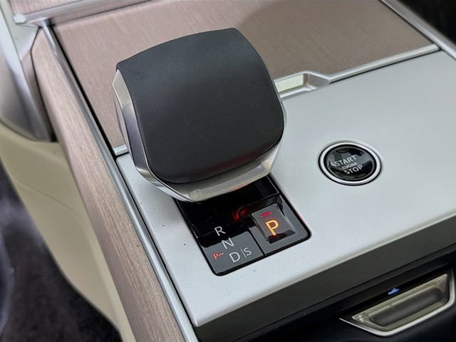 Certified 2025 Land Rover Range Rover Long Wheelbase SE image 19