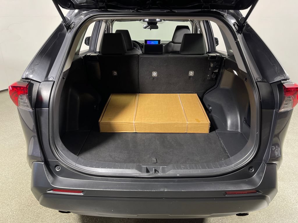 Certified 2024 Toyota RAV4 XLE FWD image 10