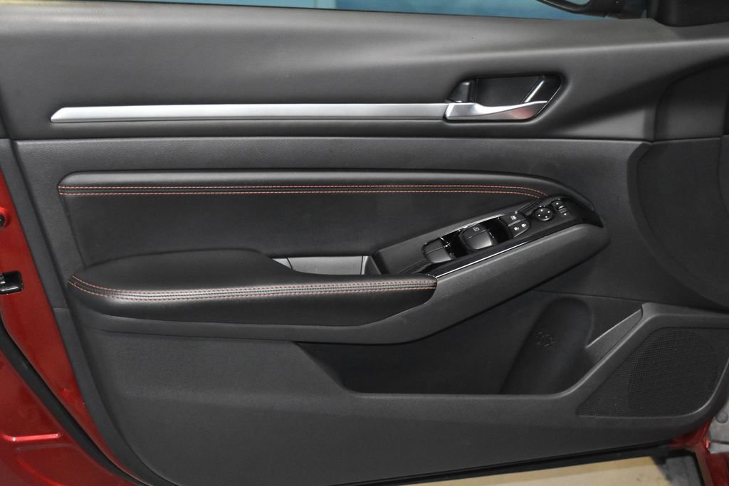 Used 2023 Nissan Altima 2.5 SR image 4