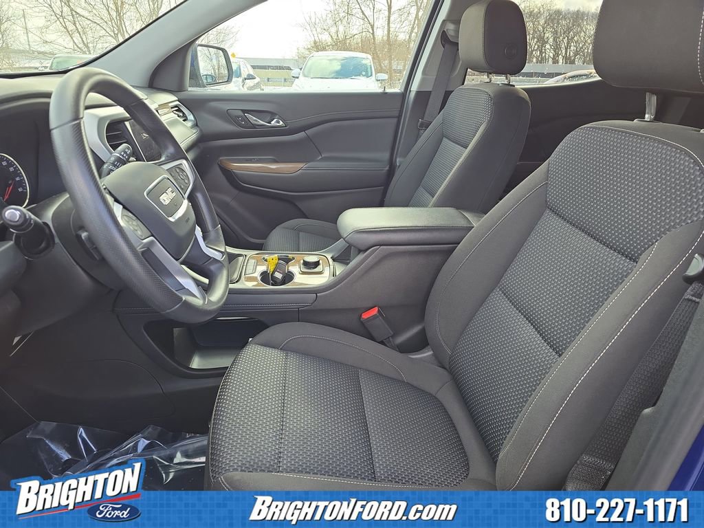 Used 2023 GMC Acadia SLE image 9