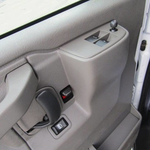 Used 2023 GMC Savana 2500 w/ Driver Convenience Package image 18