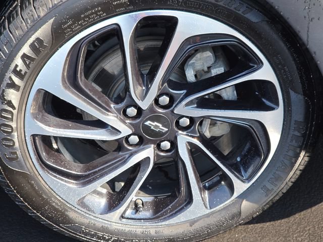 Used 2022 Chevrolet Bolt EUV Premier w/ Sun & Sound Package FWD image 12