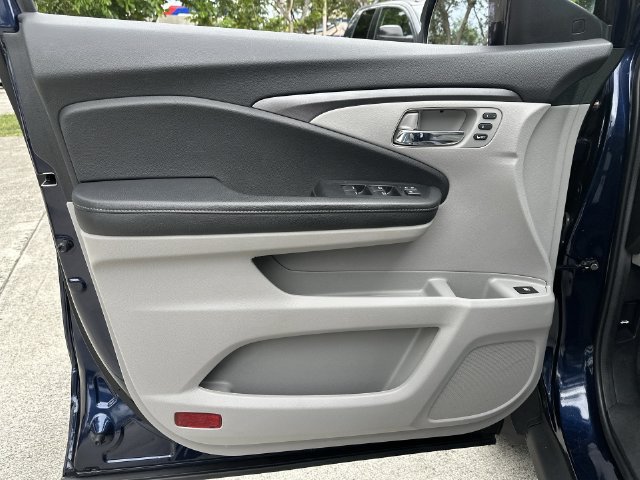 Used 2023 Honda Ridgeline RTL image 13