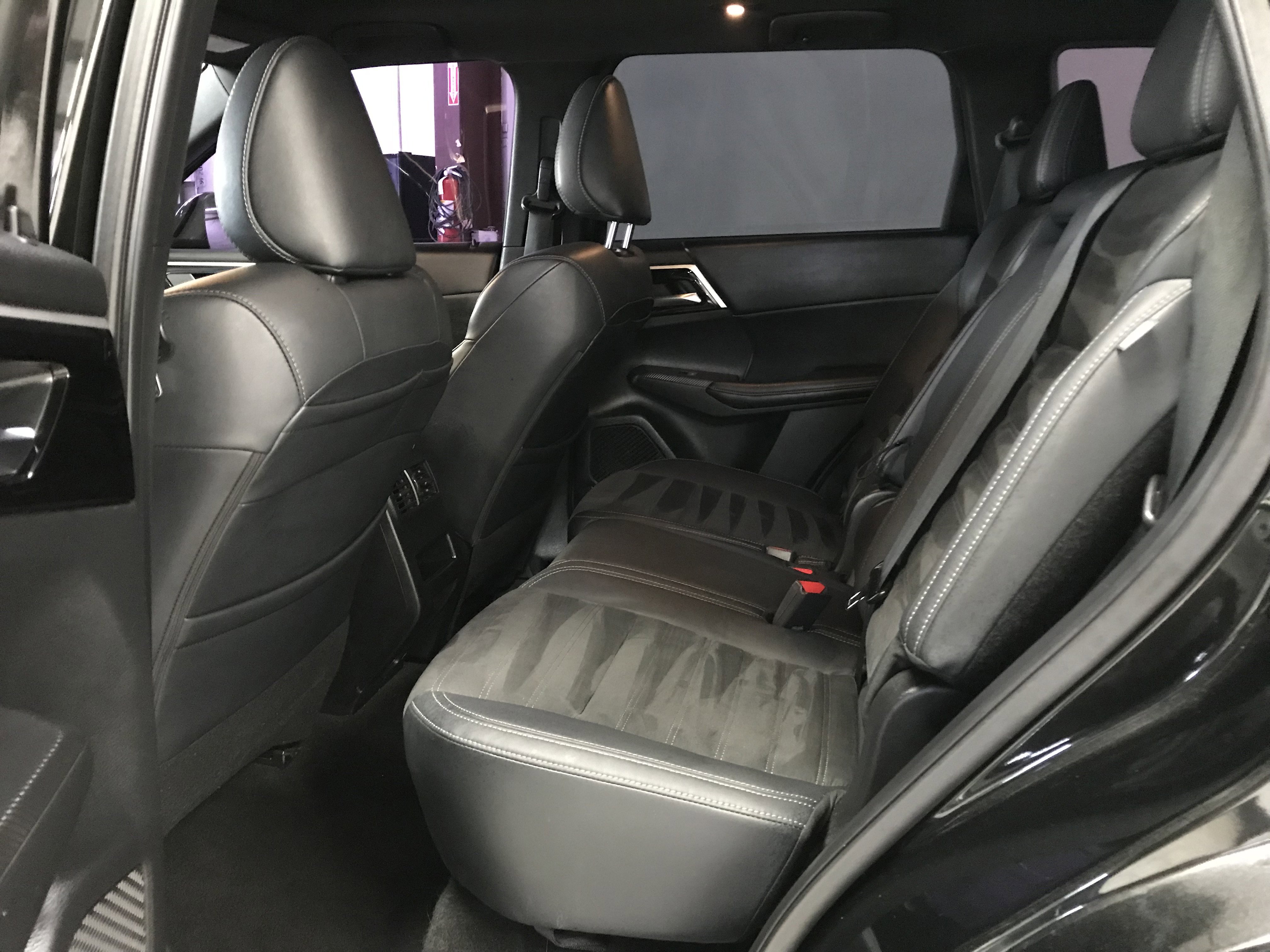 Used 2022 Mitsubishi Outlander SE image 9