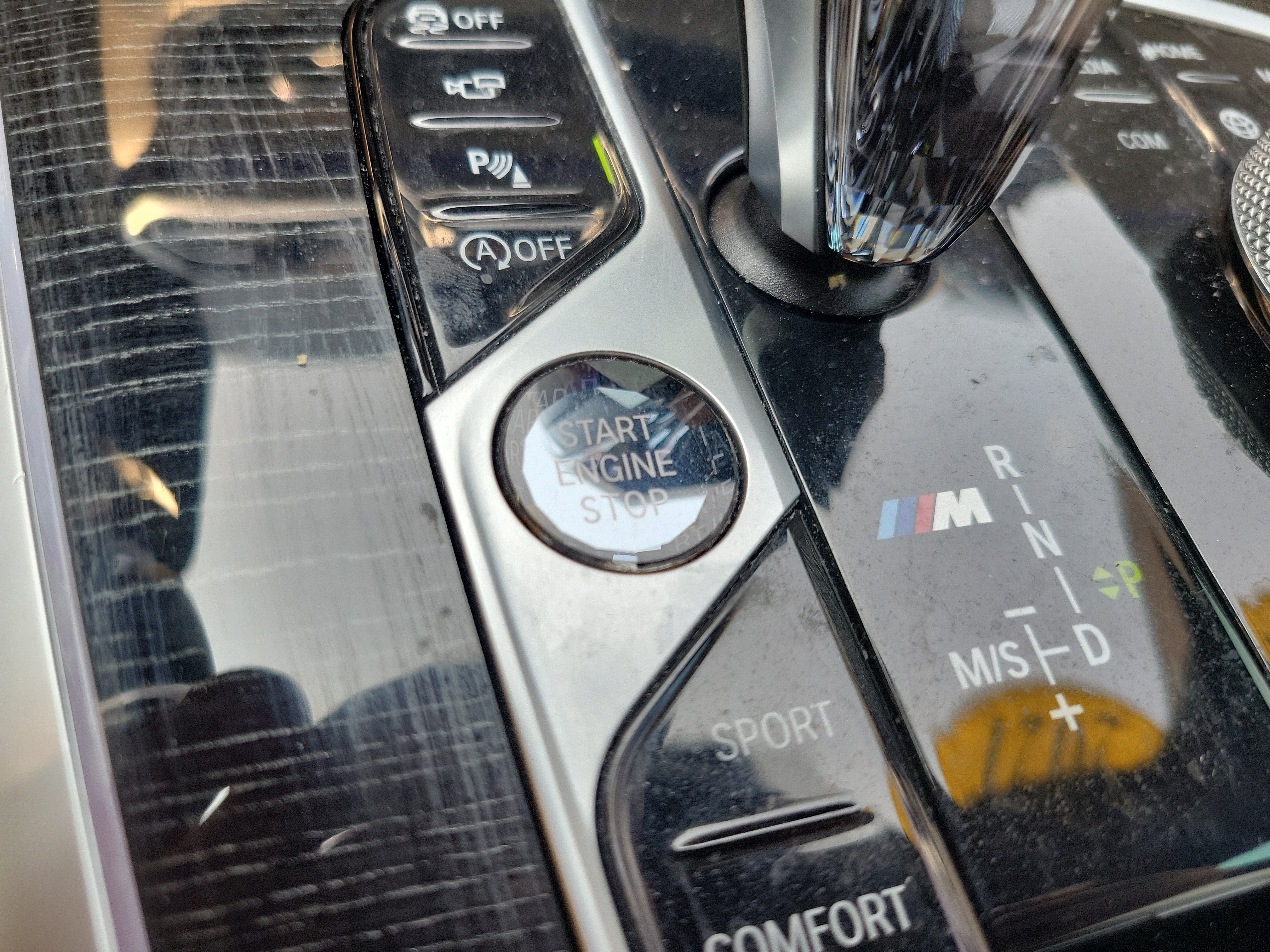 Used 2021 BMW X7 M50i w/ Dynamic Handling Package AWD/4WD image 32