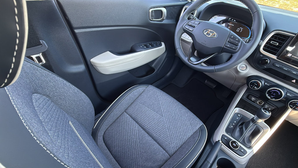 New 2026 Hyundai Venue SEL FWD image 14