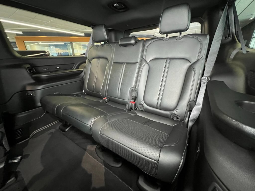 New 2026 Jeep Grand Wagoneer L Limited AWD/4WD image 6