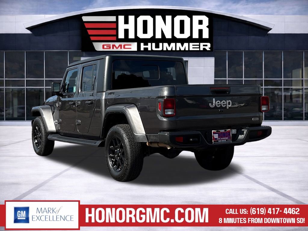 Used 2023 Jeep Gladiator Overland image 5