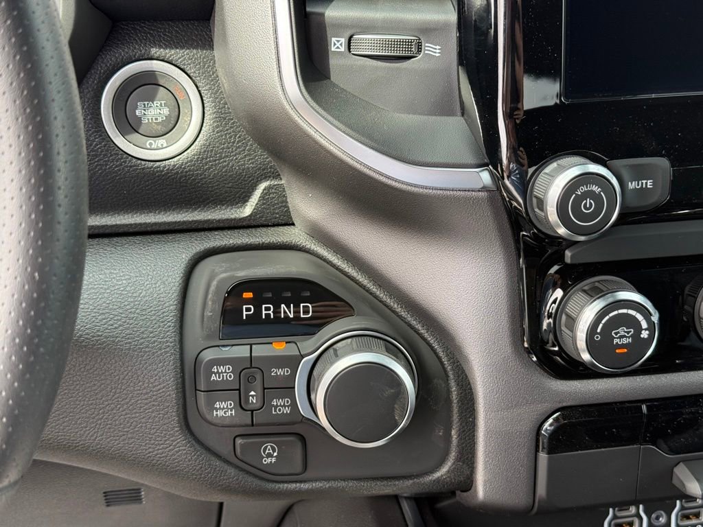New 2026 RAM 1500 4x4 Crew Cab image 20