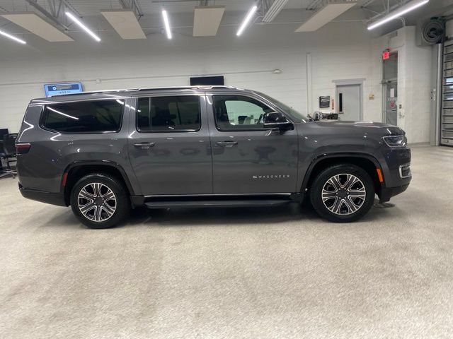 Used 2023 Jeep Wagoneer L Series II AWD/4WD image 4