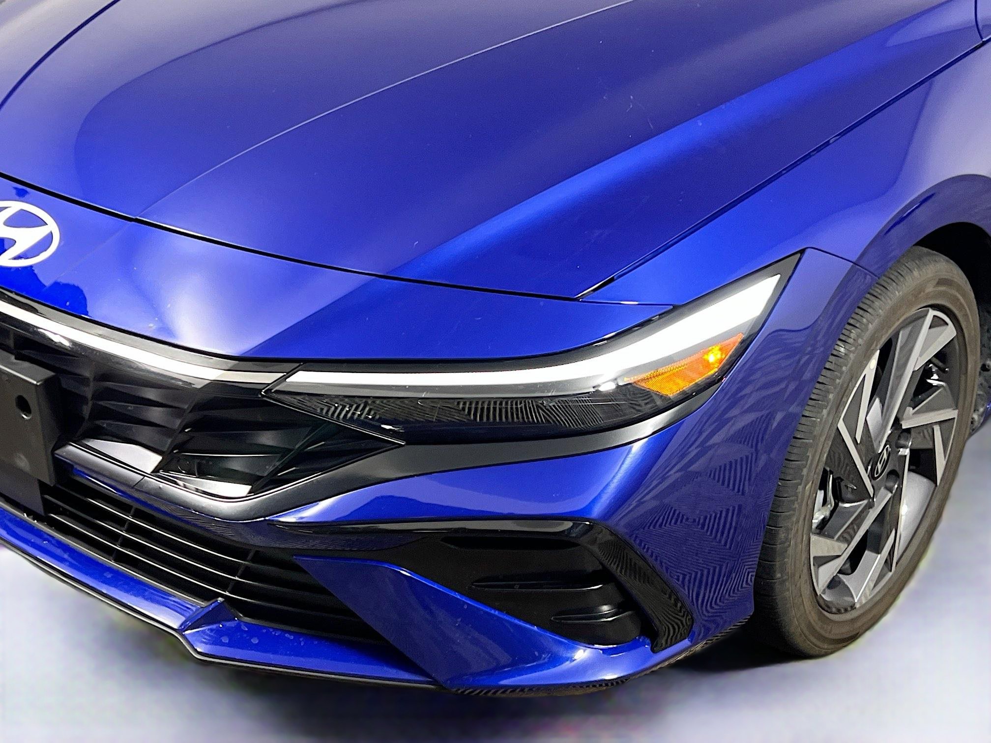 Used 2025 Hyundai Elantra SEL image 12