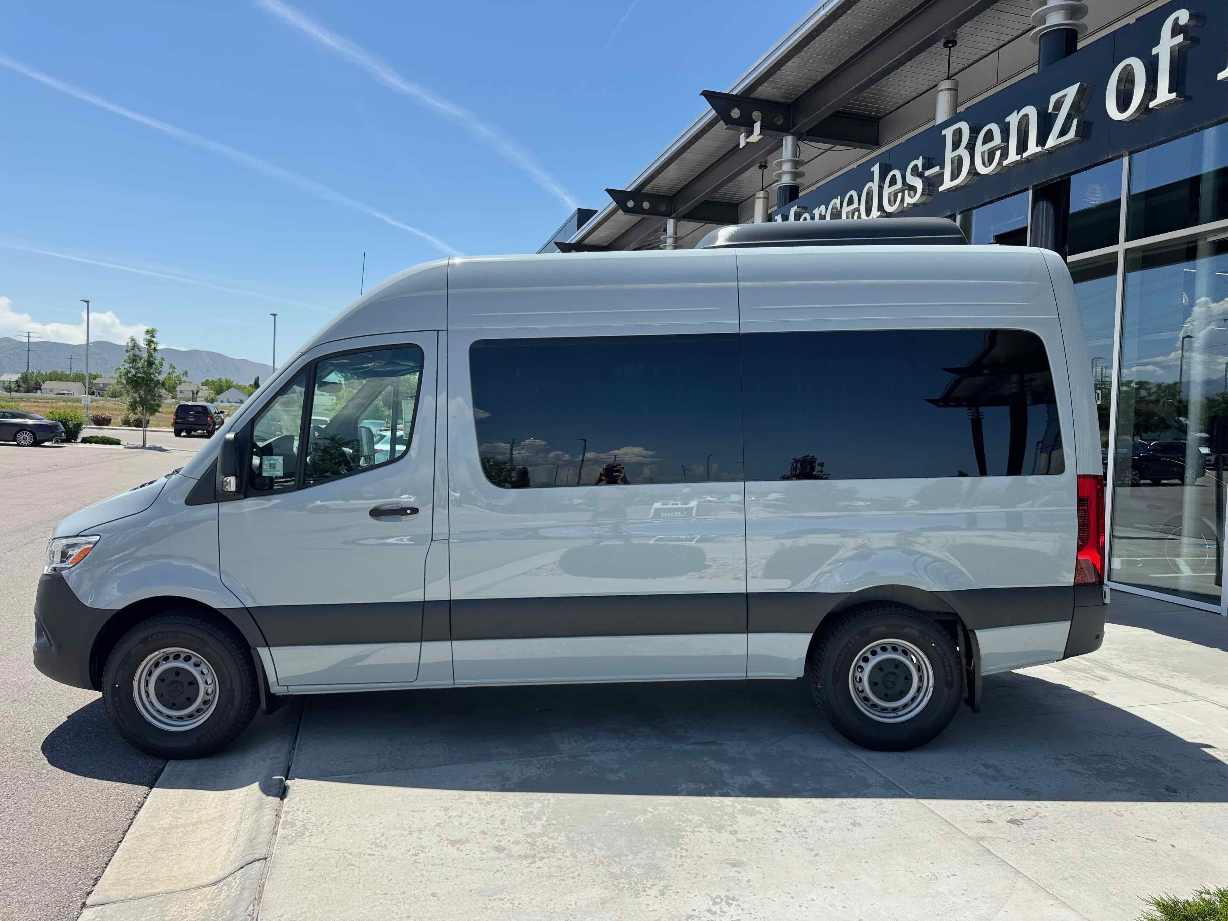 New 2025 Mercedes-Benz Sprinter 2500 image 3