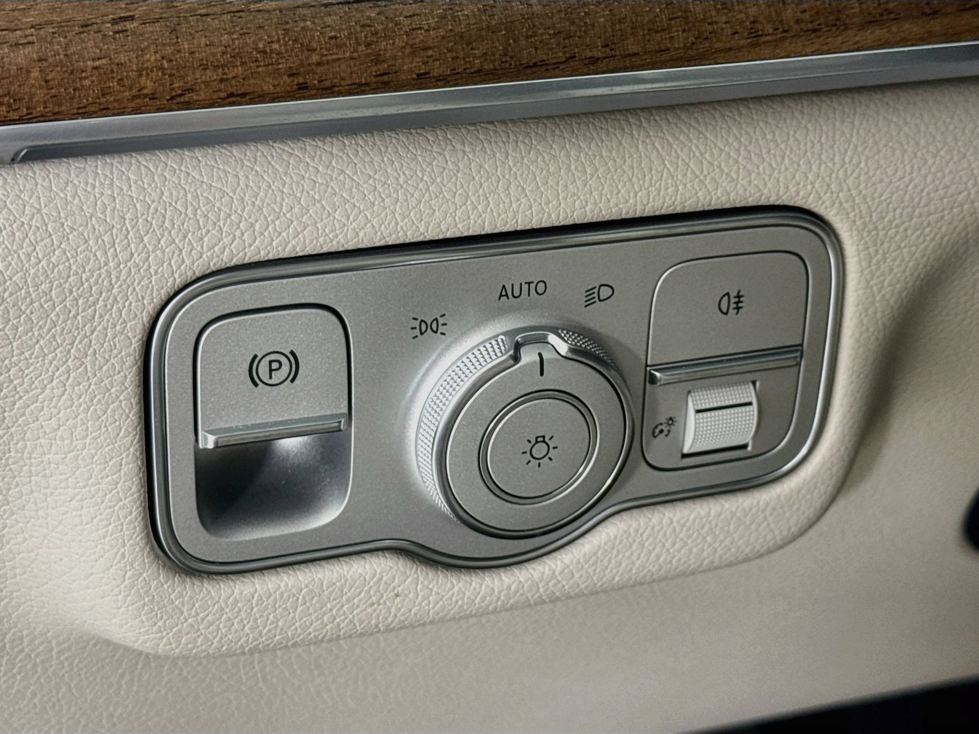 Certified 2026 Mercedes-Benz GLE 350 4MATIC image 11