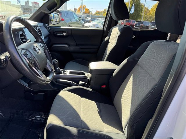 Used 2021 Toyota Tacoma TRD Sport image 6