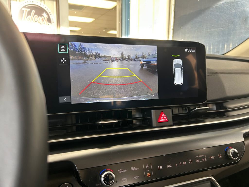 Used 2025 Kia Carnival image 19