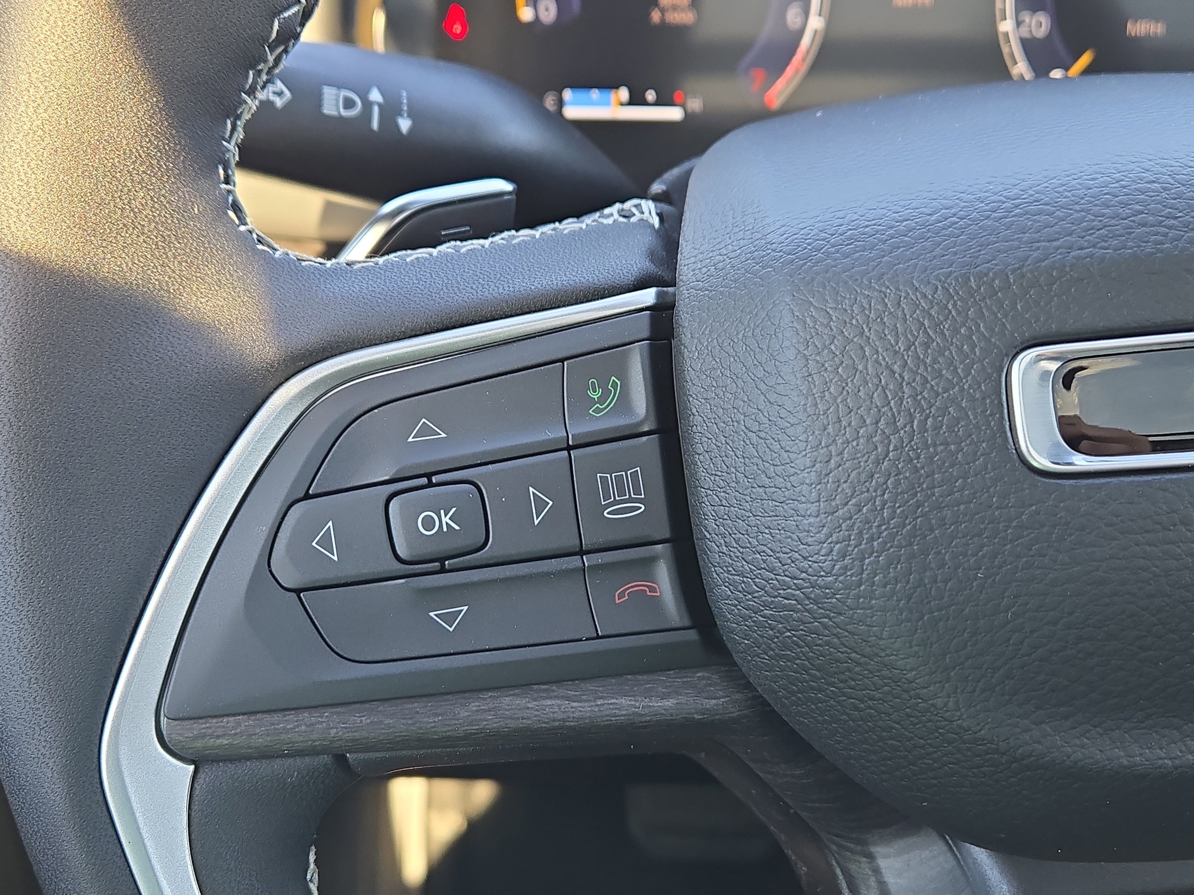 New 2025 Jeep Grand Cherokee L Limited image 24