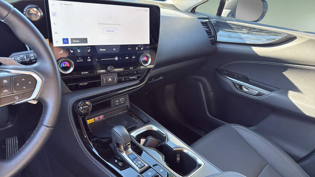 Certified 2026 Lexus NX 350h AWD w/ Accessory Package (K3) image 26